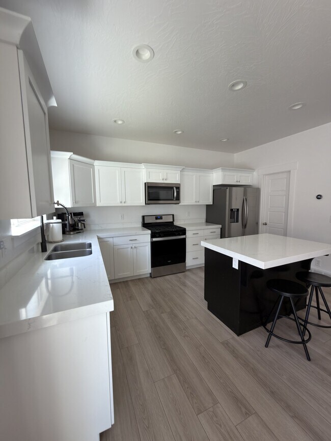 Foto del edificio - 4889 Breezy Patch Rd