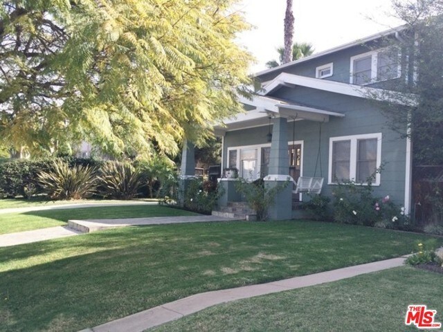 Primary Photo - 1450 S Fairfax Ave