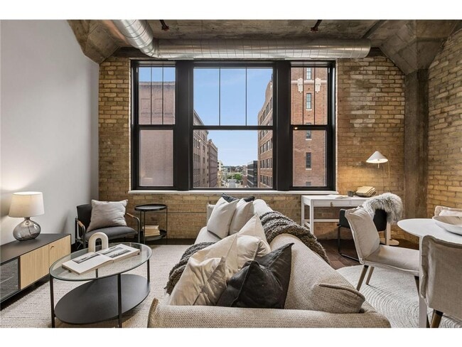 Foto del edificio - 618 N Washington Ave