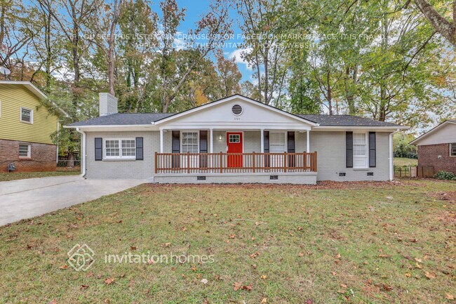 Building Photo - 3724 Manhattan Dr
