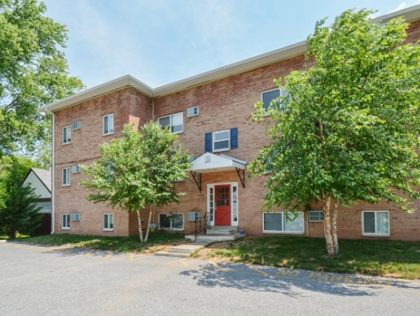 Foto del edificio - Boothwyn Court Apartments