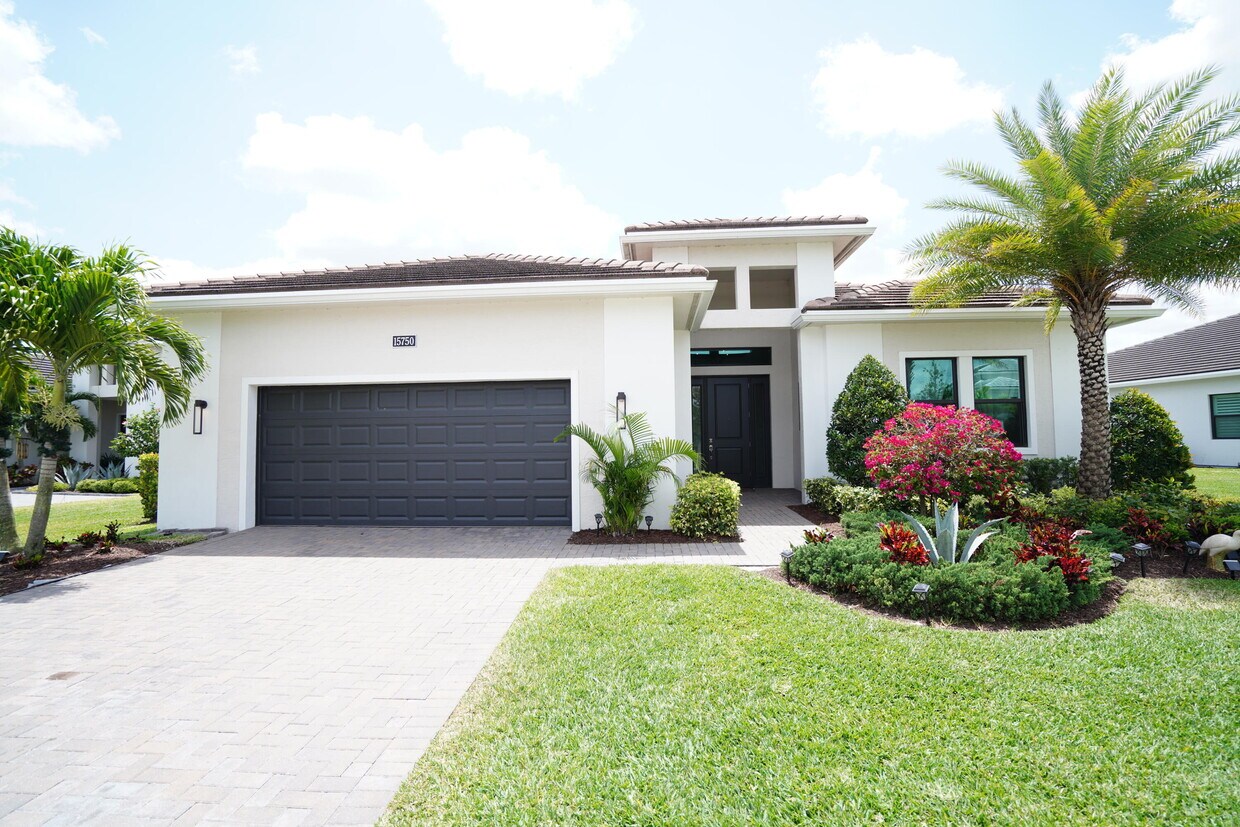 Foto principal - 15750 Longboat Key Dr
