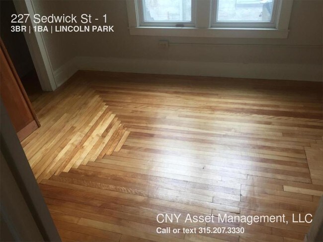 Building Photo - 227 Sedgwick St