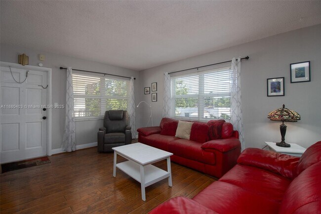 Foto del edificio - 415 NE 2nd St