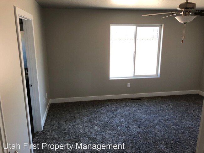 Building Photo - 3 br, 2.5 bath House - 1509 W West Topaz D...