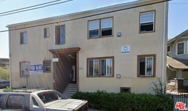 Building Photo - 2256 Cambridge St