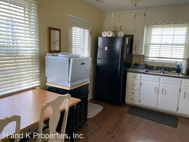 Building Photo - 2 br, 1.5 bath House - 408 Reid Street
