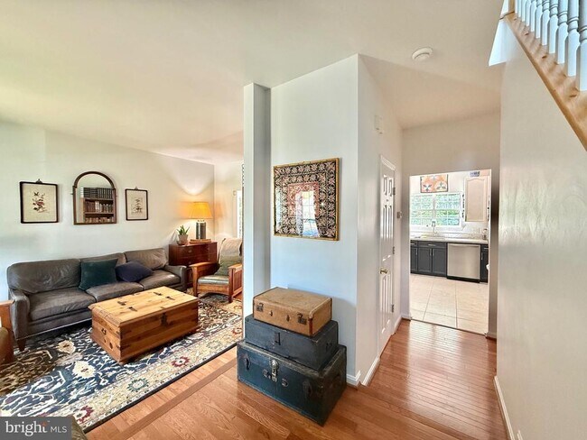 Foto del edificio - 8 Woodmont Ct