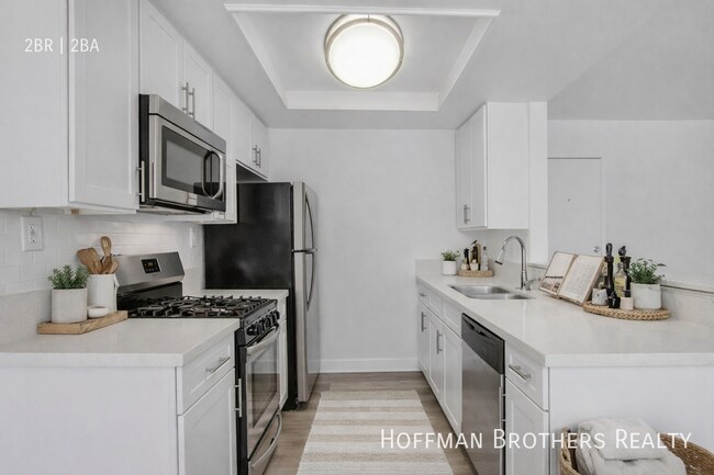 Foto del edificio - 1320 N Sierra Bonita Ave