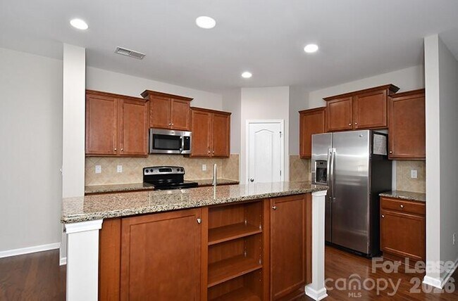 Foto del edificio - 8204 Viewpoint Lane