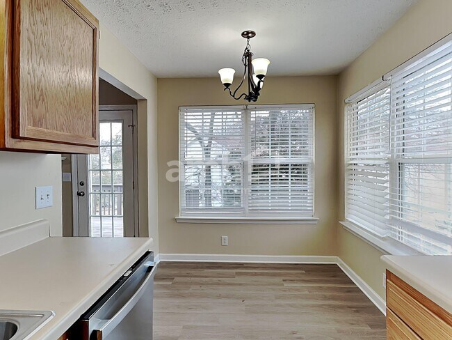 Foto del edificio - 1602 Twin Ledge Ct