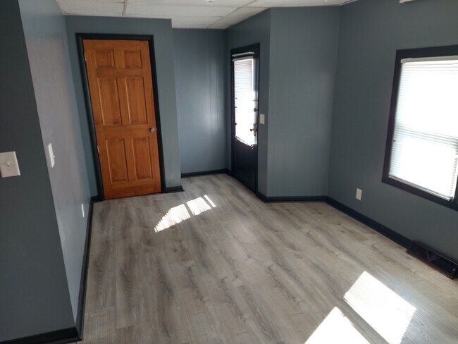 Foto del edificio - 283 E 9th St