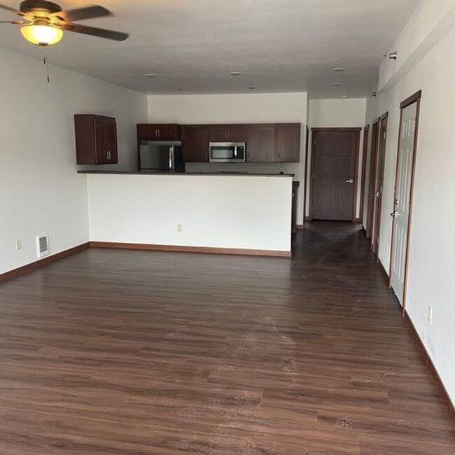 Interior Photo - Julie Avenue
