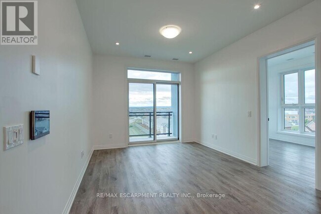 Photo du bâtiment - 95 Dundas St W