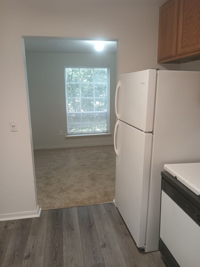 Building Photo - 2 BEDROOM 2 BATHROOM CONDO AVAILABLE FOR R...