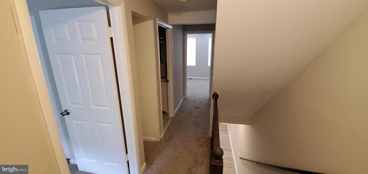 Foto principal - 1230 E Madison St
