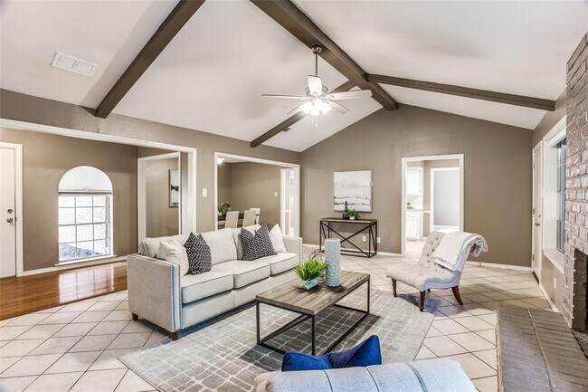 Foto del edificio - 5409 Firewood Dr