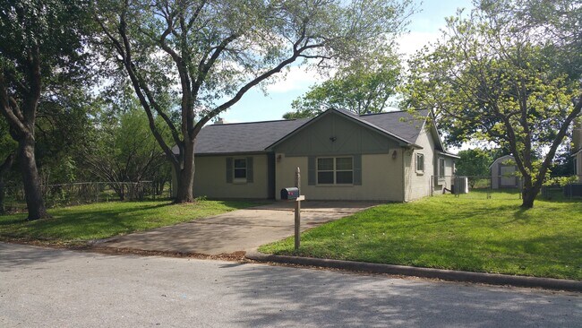 Foto del edificio - 4308 Turtle Creek Dr