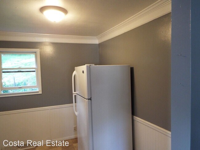 Foto del edificio - 2 br, 1 bath House - 5 Church Street
