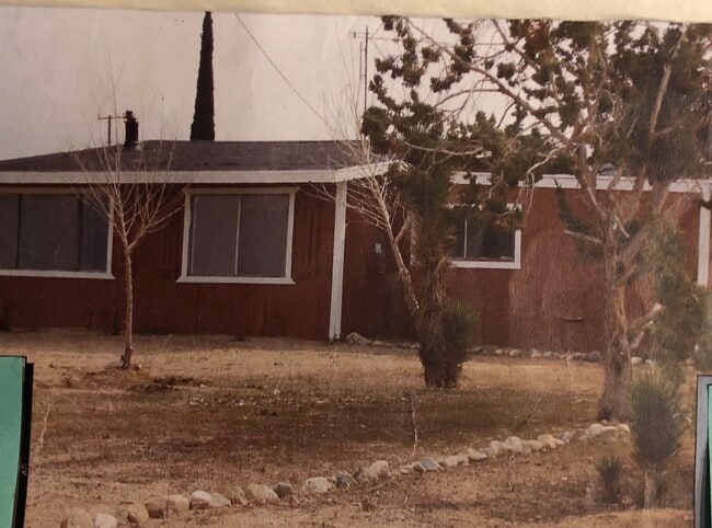 Building Photo - 2121 Fremontia Rd
