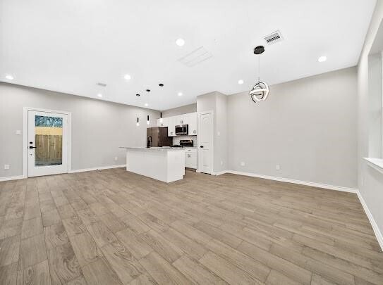 Foto del edificio - 7414 Mount St
