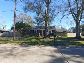 Building Photo - 620 S Polk St Building Photo - 620 S Polk St