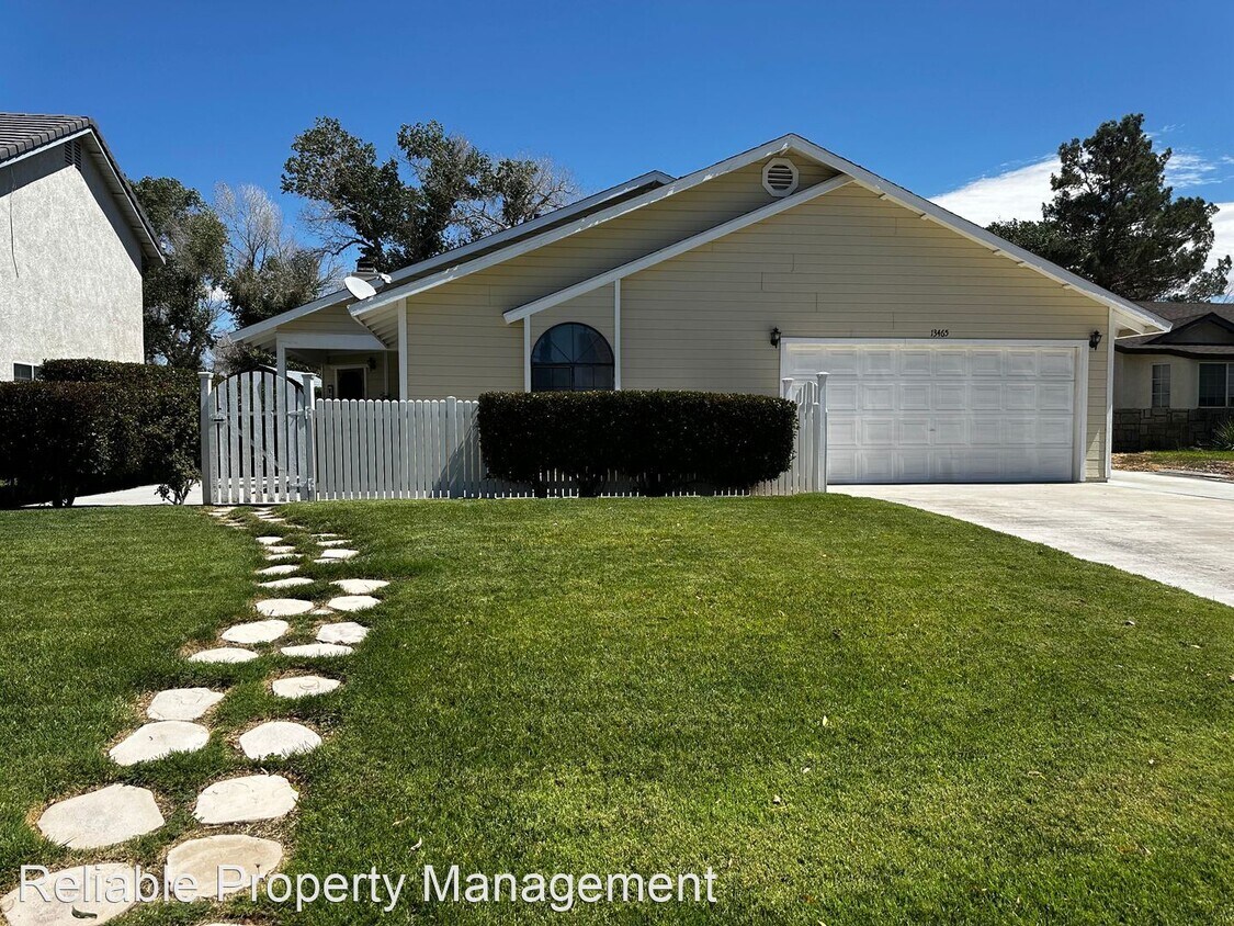 13465 Driftwood Dr, Victorville, CA 92395 House Rental in Victorville, CA