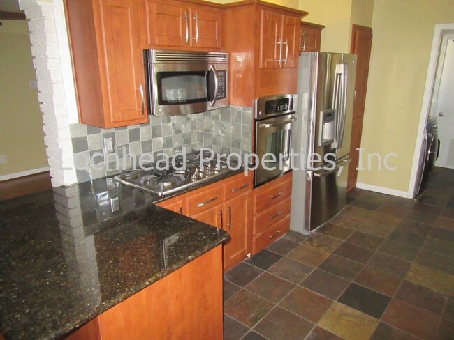 Building Photo - 8334 Banquo Dr