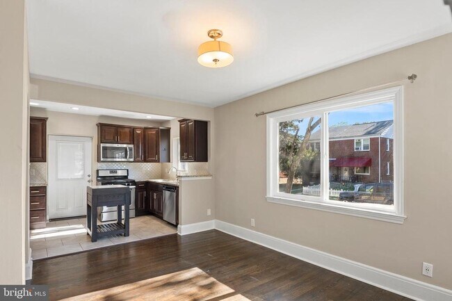 Foto del edificio - 4621 Greenhill Ave