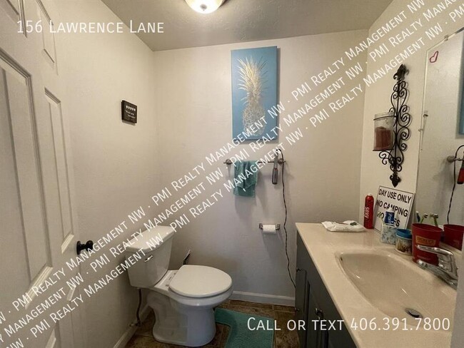Foto del edificio - 156 Lawrence Ln