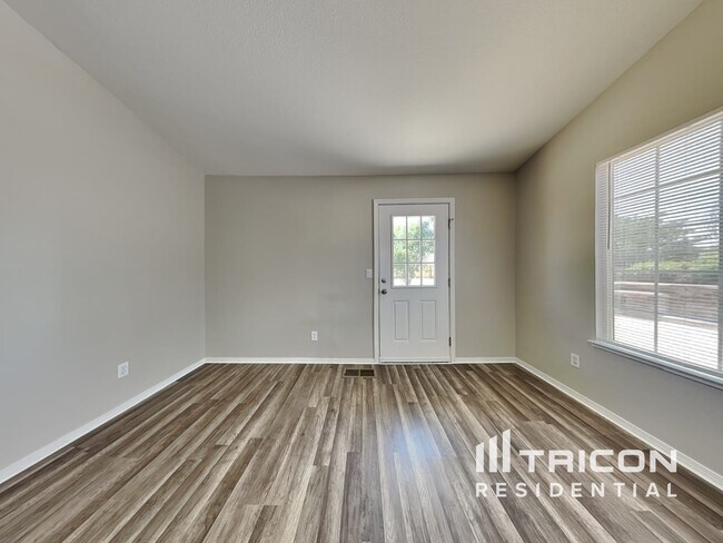 Building Photo - 944 Red Falcon Way Sparks NV