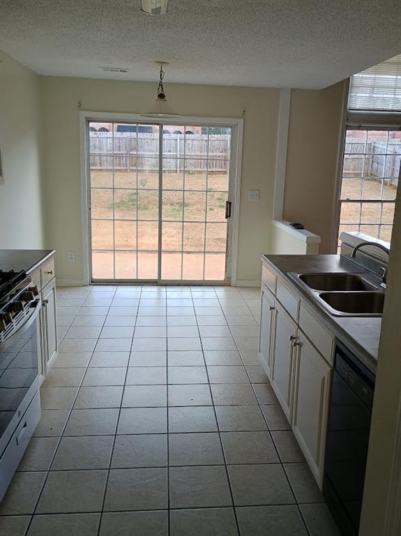 Building Photo - 3210 Binghampton Ln