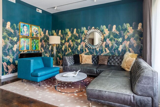 Foto del edificio - 4327 N Western Ave