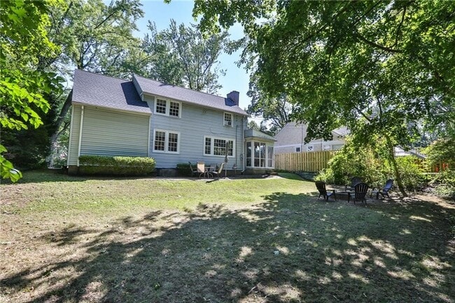 Foto del edificio - 2856 Elmwood Ave