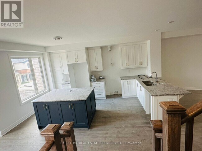 Photo du bâtiment - 3090 William Cutmore Blvd