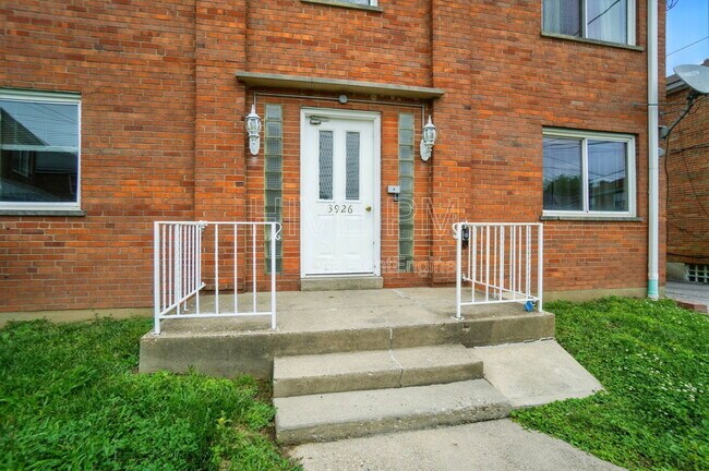 Building Photo - 3926 E Gatewood Ln