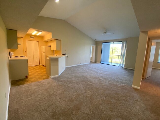 Building Photo - 13525 Eagle Ridge Dr
