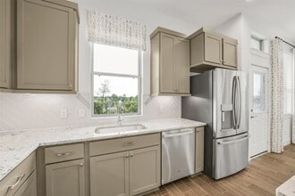 Building Photo - 21131 Medina River Dr