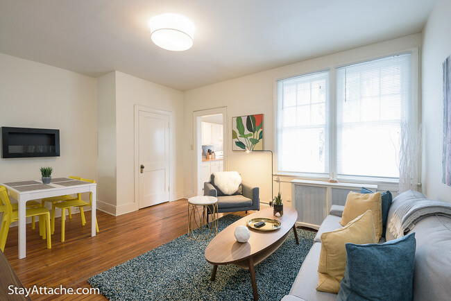 Foto del edificio - 3405 Prospect Street NW Unit 1