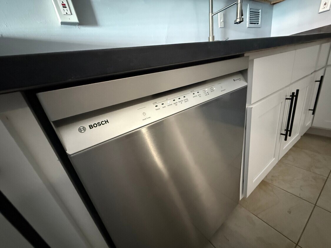 Photo - 1121 Albion St (Denver, CO)