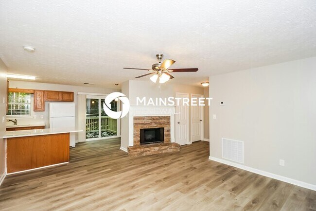 Building Photo - 3 Bedroom Pet-Friendly Home in Hiram, GA with Main Street Renewal