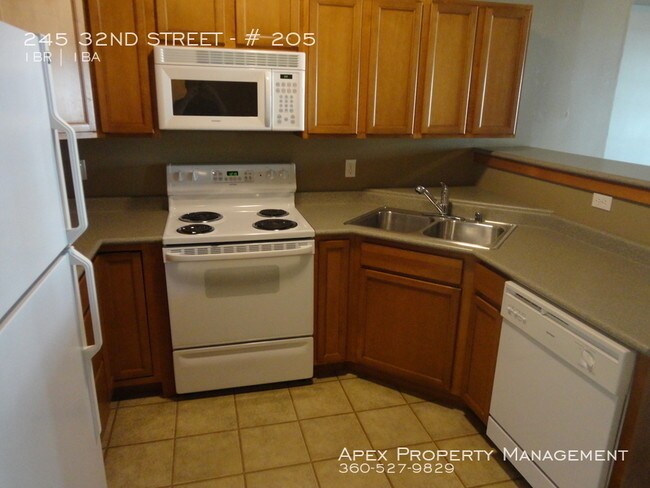 Building Photo - Stoneway Apartments