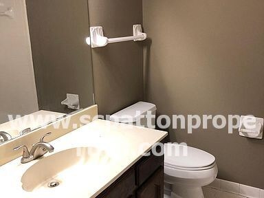 Foto del edificio - Recently Renovated 4beds 2bath