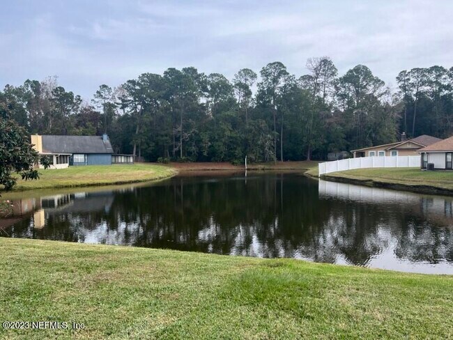 Foto del edificio - 11057 Copper Hill Dr