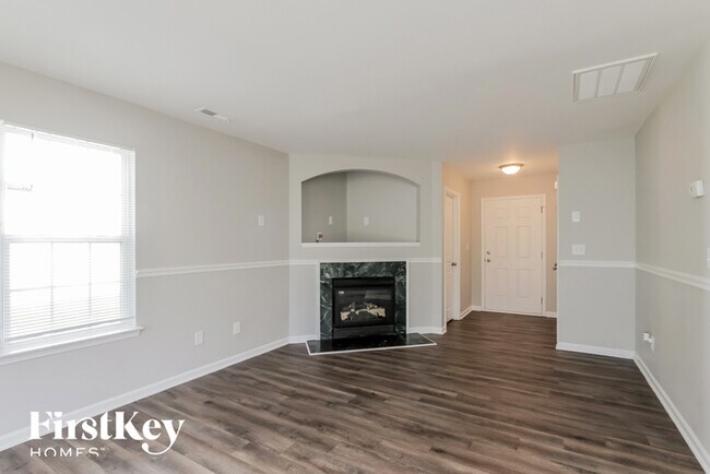 Foto del edificio - 3103 Misty Ln