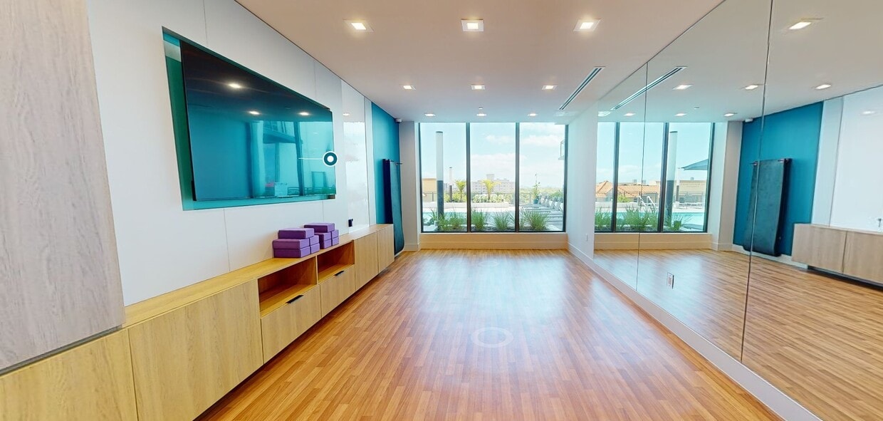 Photo - Nine Hollywood Apartments