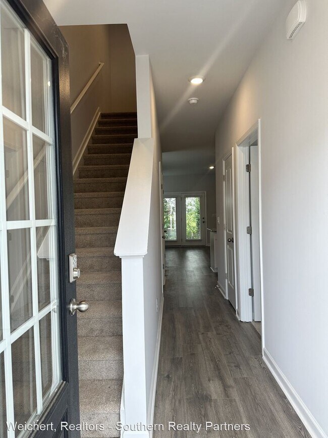 Foto del edificio - 3 br, 2.5 bath House - 118 Cecil Rd.