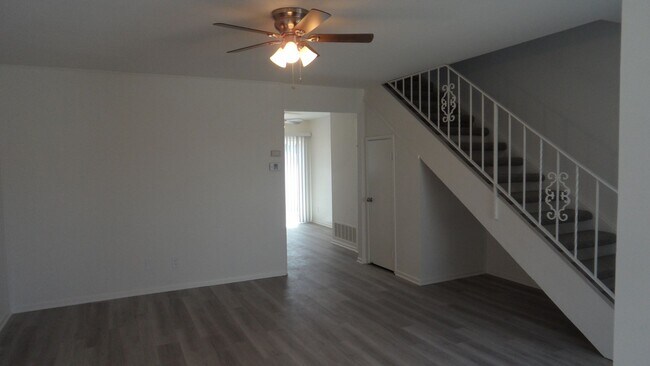 Foto del edificio - 1189 N Shattuck St