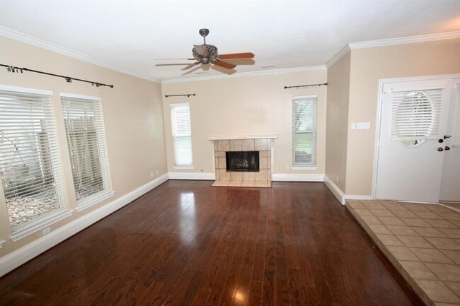 Building Photo - 6739 Tournament Dr