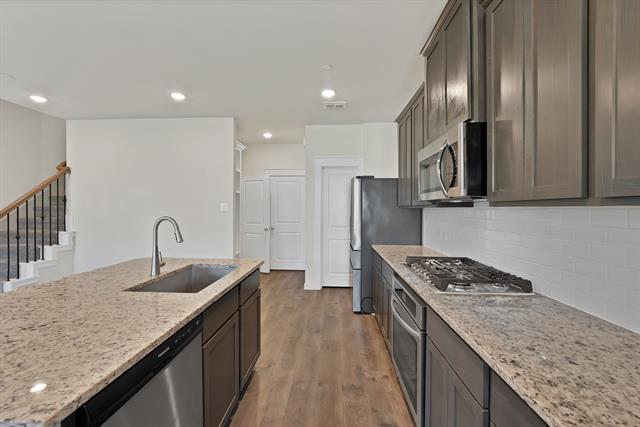 Foto del edificio - 6610 Baritone Ct